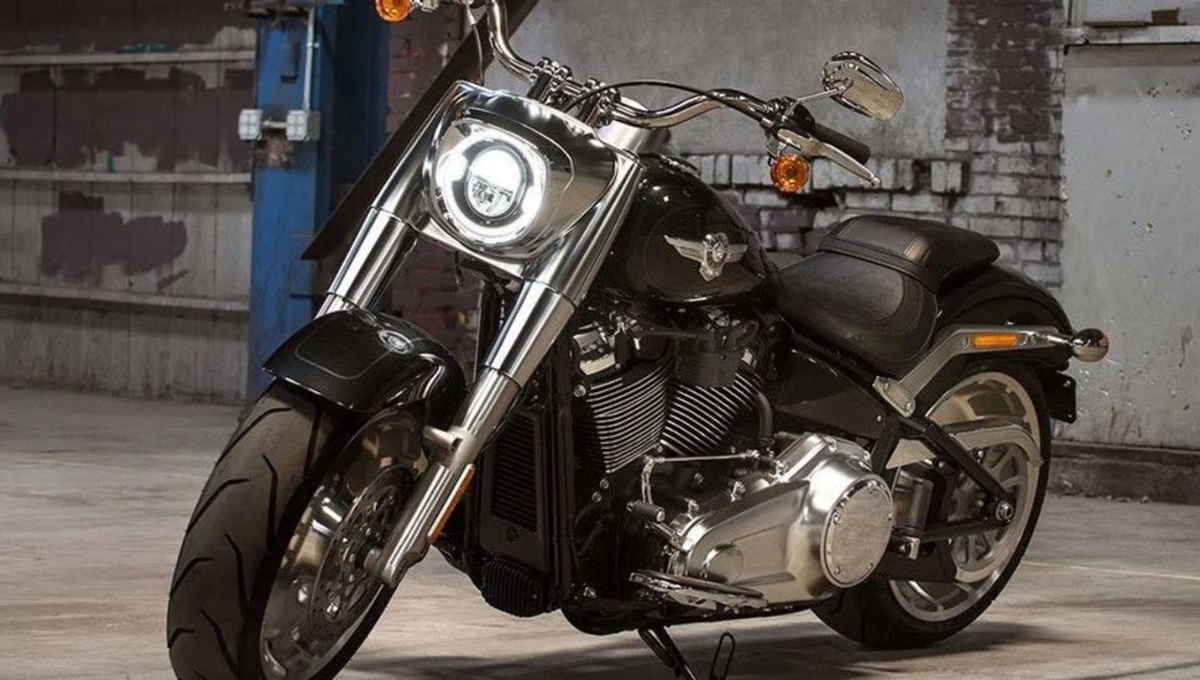 Harley Davidson Fat Boy: Iconic Cruiser with 18.18 kmpl Mileage, Priced at Rs 25.69 Lakh