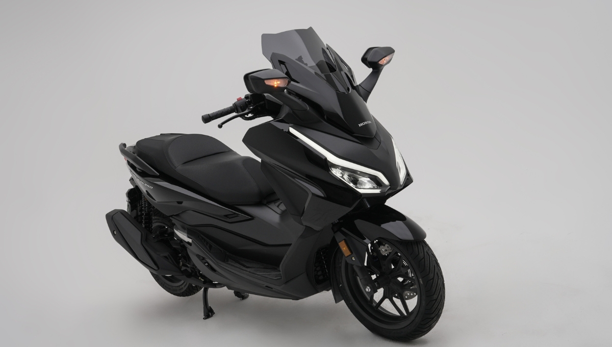 Honda Forza 350: A Luxurious Power Scooter with 30 kmpl Mileage and Premium Style at Rs 3.7 Lakh