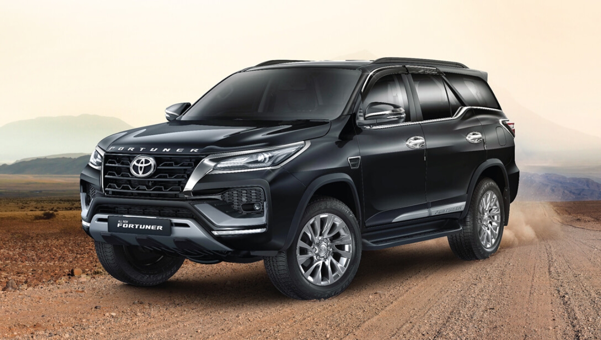 Toyota Fortuner: A Bold SUV with 14.2 kmpl Mileage and Rs 33.43 Lakh Starting Price