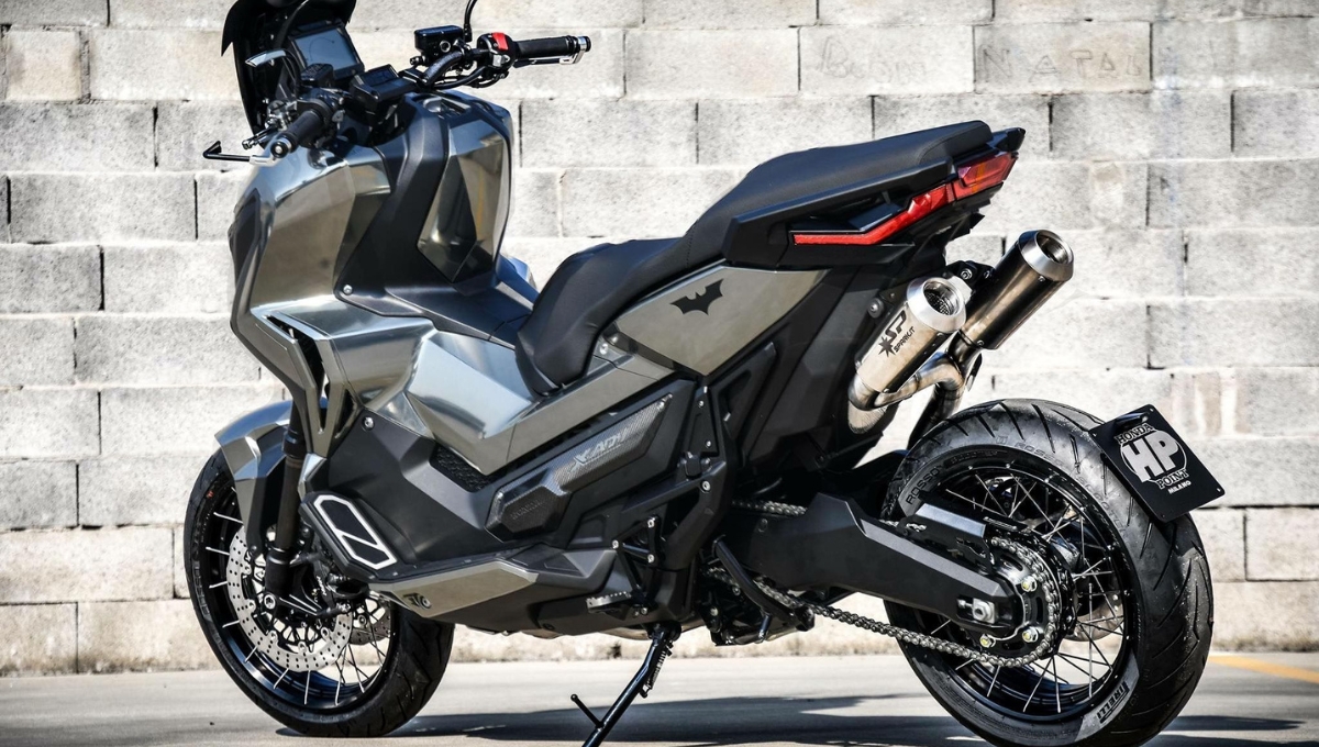 Honda X-ADV: Premium Adventure Scooter with 27.77 kmpl Mileage, Priced Around Rs 16 Lakh