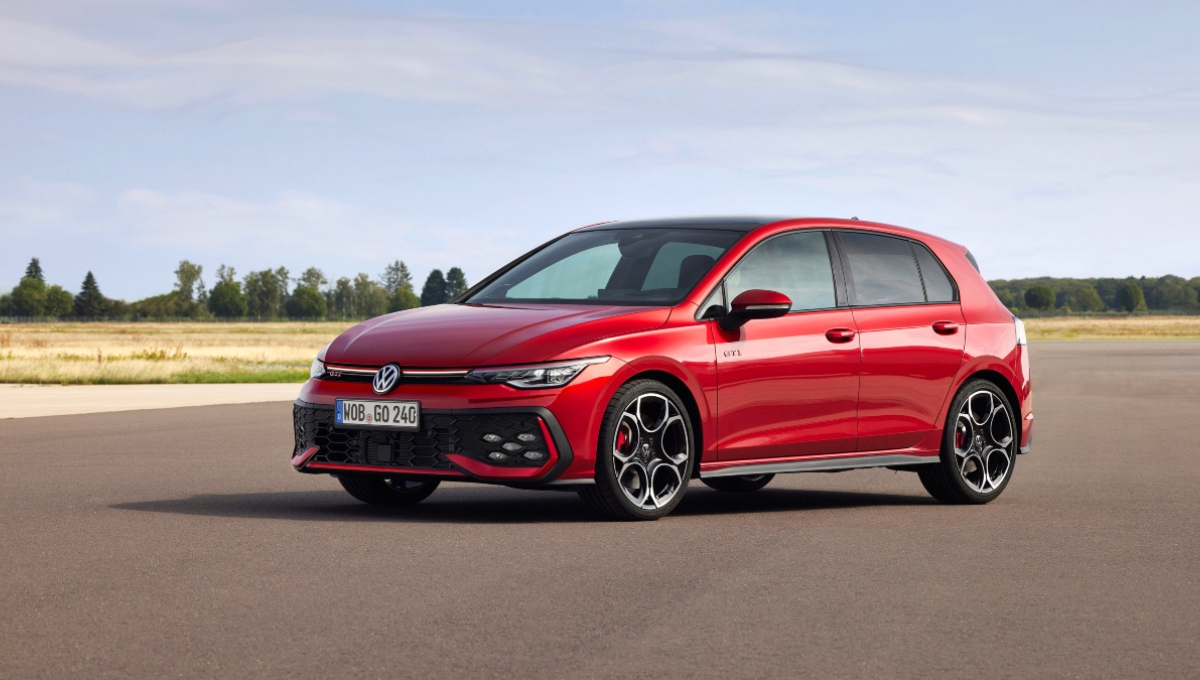 Volkswagen Golf GTI Arrives at Rs 53 Lakh, A 261 BHP Beast with 13 km/l Mileage