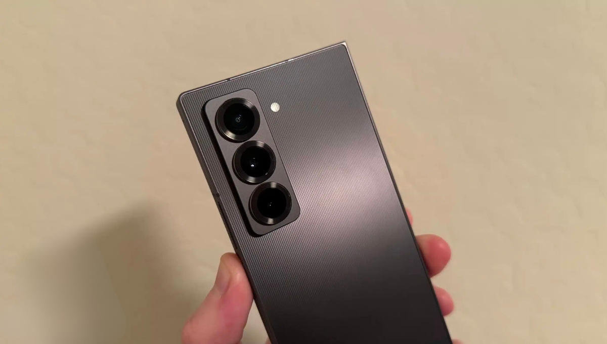 Samsung Galaxy Z Fold Special: Amazing combination of technology and luxury for ₹1.70 lakh