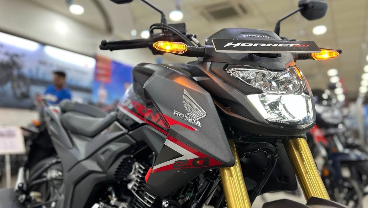 Honda Hornet 2.0: Power Meets Mileage with 57.35 kmpl Efficiency at Rs 1.39 Lakh Only
