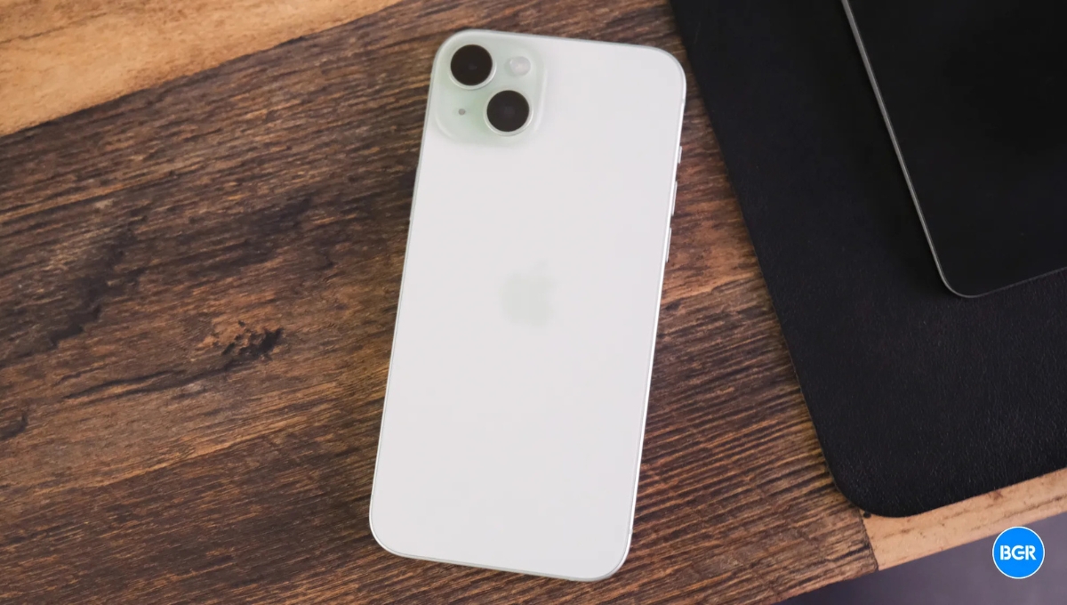 iPhone 15 Plus: A new meaning of luxury, this great Apple phone is available for ₹ 72,900