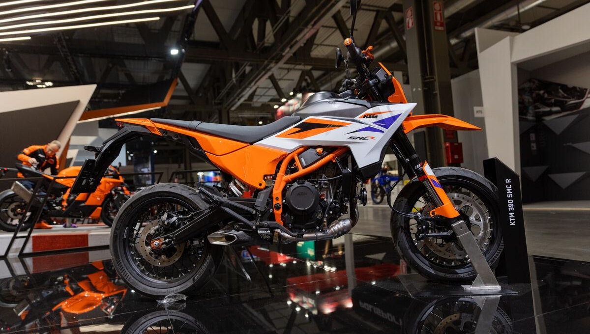 KTM 390 SMC R: Conquer Every Terrain with 29.41 kmpl Mileage and Thrilling Power