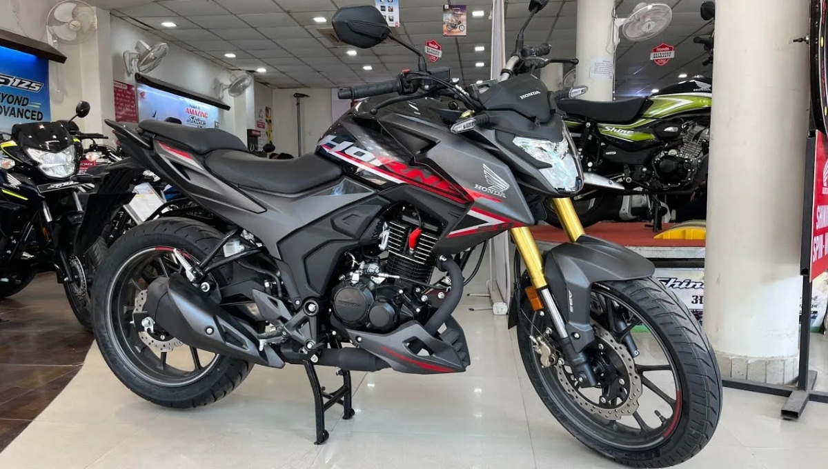 Honda Hornet 2.0: Power Meets Mileage with 57.35 kmpl Efficiency at Rs 1.39 Lakh Only