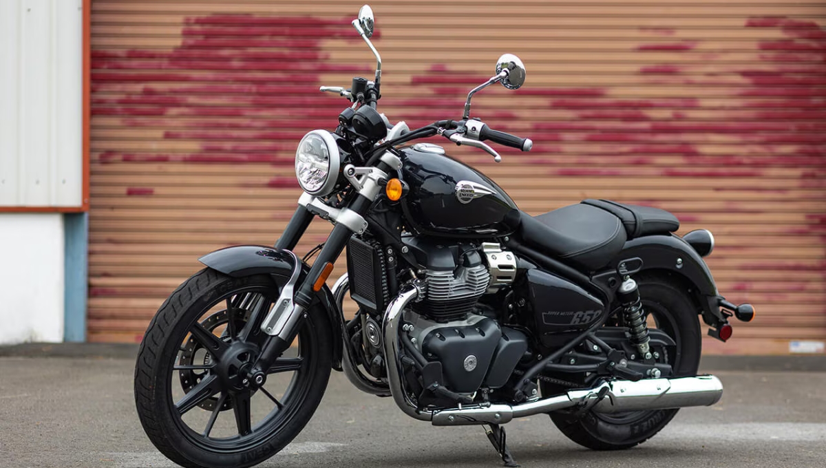 Royal Enfield Super Meteor 650: Cruiser Comfort Reloaded with Stylish Tweaks, Rs 3.63 Lakh Price And 25 kmpl Mileage
