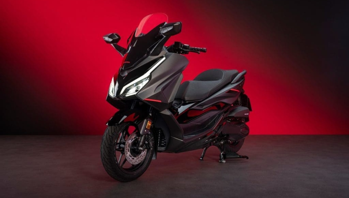 Honda Forza 350: A Luxurious Power Scooter with 30 kmpl Mileage and Premium Style at Rs 3.7 Lakh