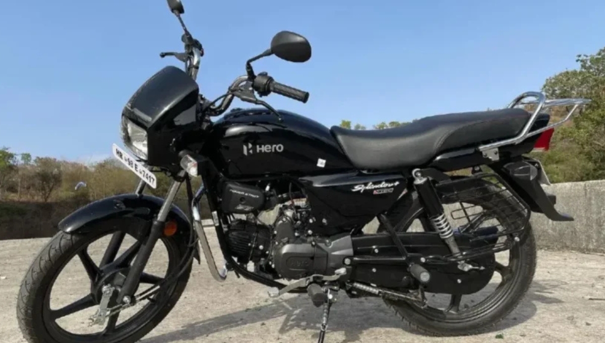 Hero Splendor Plus Xtec: A Classic Legend with Digital Touch and 92 kmpl Mileage at Rs 79,911