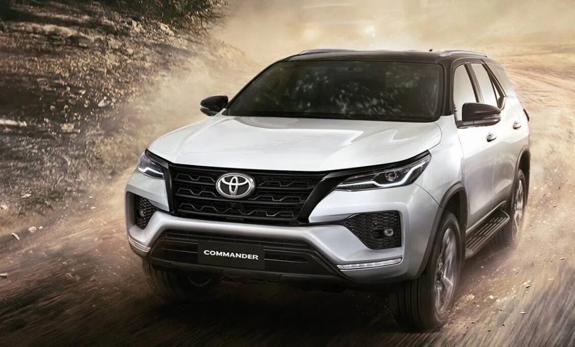 Toyota Fortuner Review: Bold Looks, Diesel Muscle And 14.2 kmpl Mileage, Starting at Rs 33.43 Lakh
