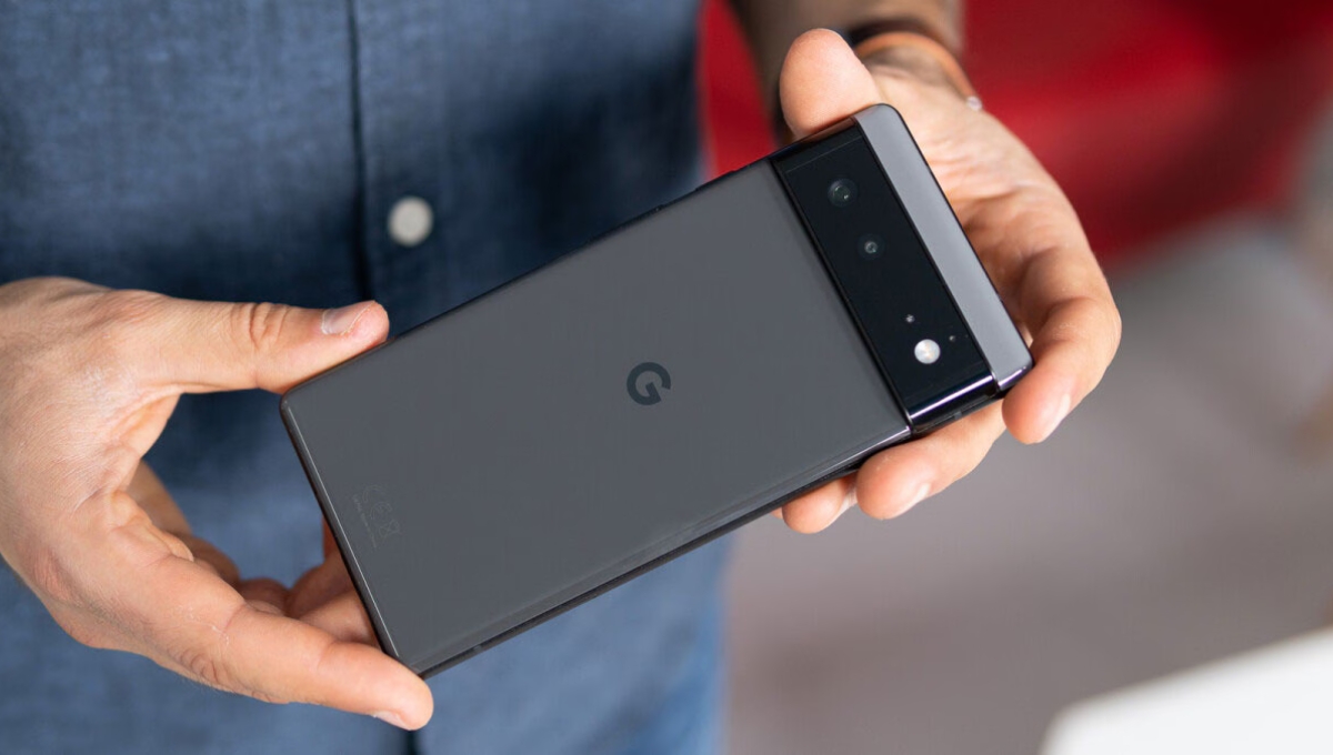 Google Pixel 6a: OLED display, Tensor processor and Android 15 fun for ₹1,799
