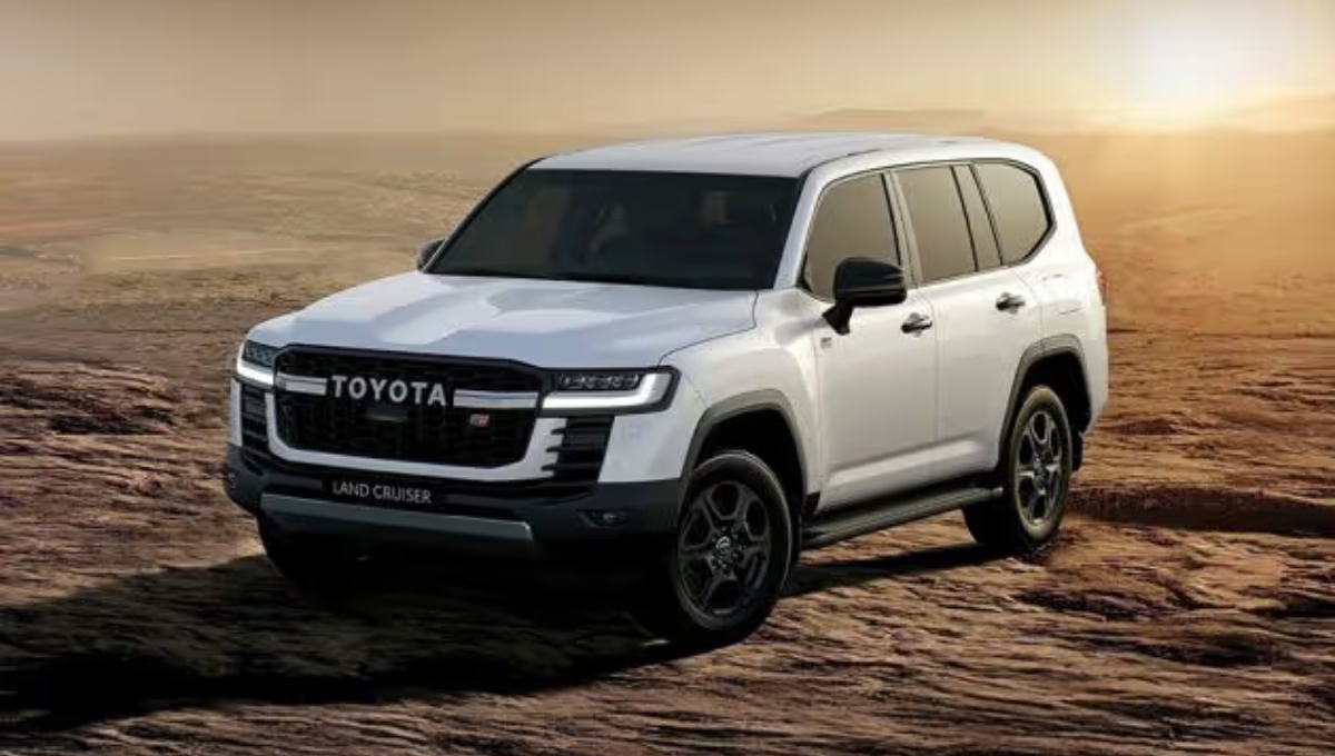 Toyota Land Cruiser 300: Royal Ride with 11 kmpl Mileage and Rs 2.10 Crore Starting Price