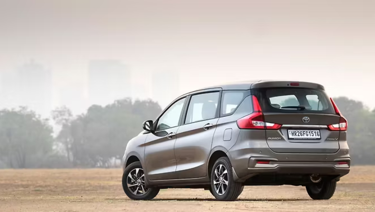 Toyota Rumion: The Perfect 7-Seater Family MUV with 20.11 kmpl Mileage, Starts at Rs 10.44 Lakh