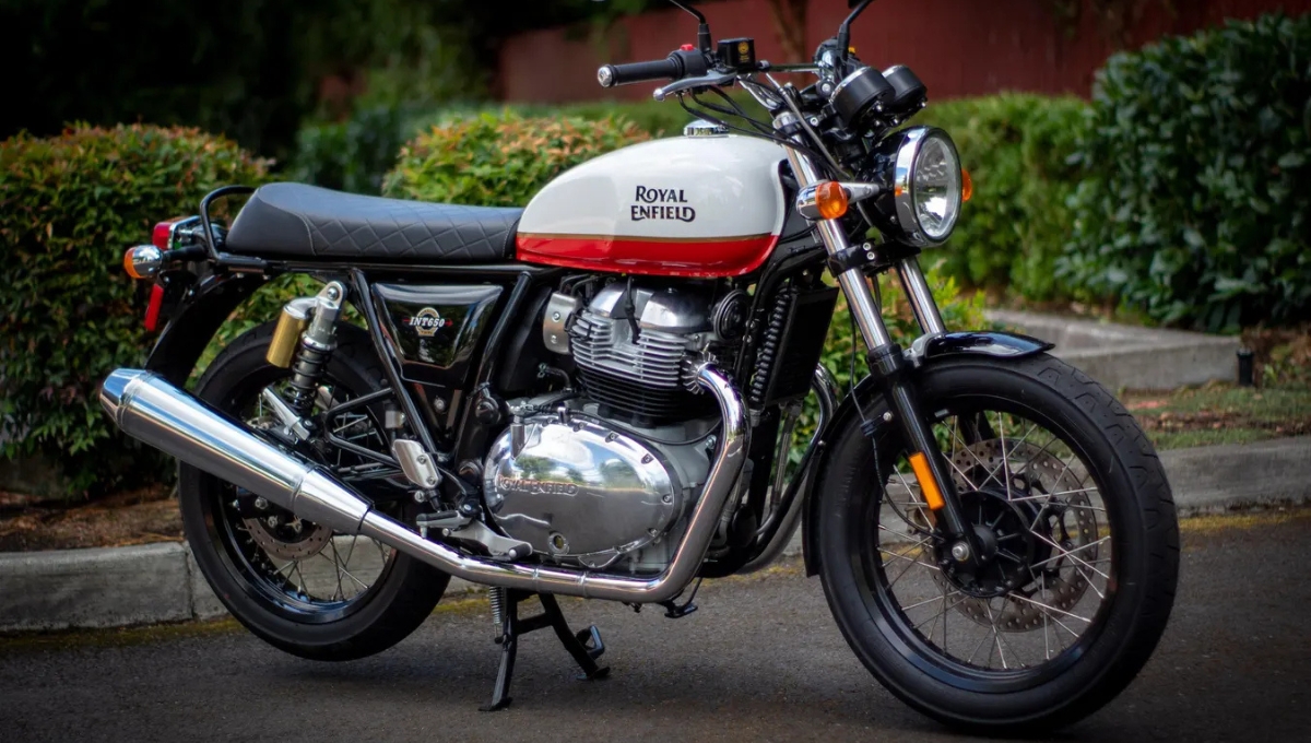 Royal Enfield Interceptor 650: Classic Charm with 25 kmpl Mileage, Starting at Rs 3.03 Lakh